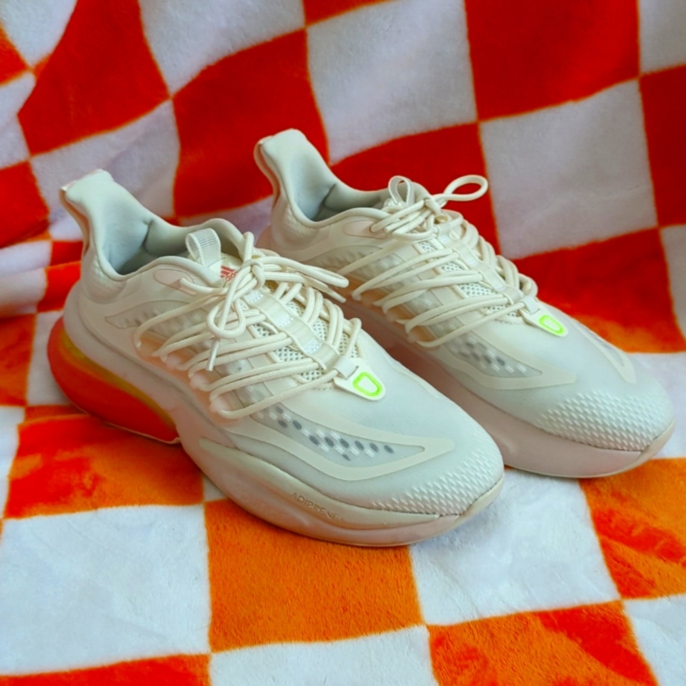 adidas Alphaboost V1
